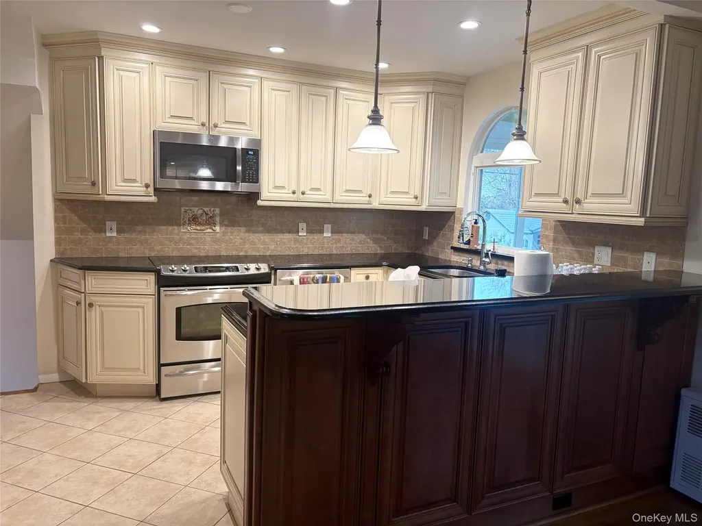 30 Tremont Street Garden City NY 11530