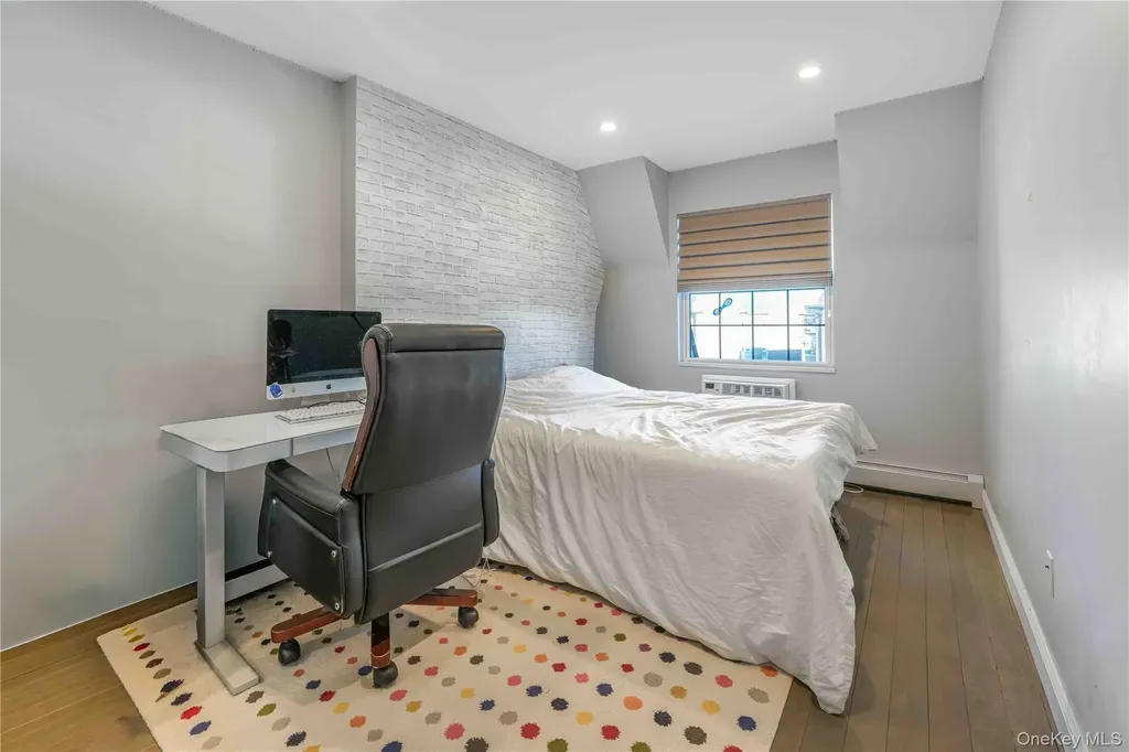 1324 Robin Lane Bayside NY 11360