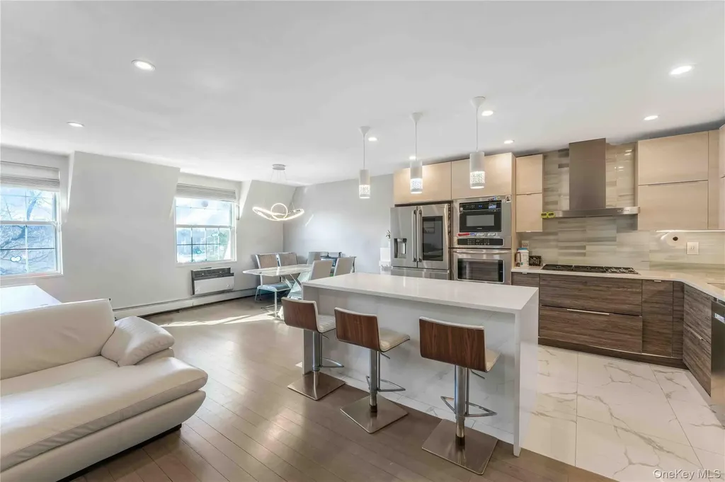 1324 Robin Lane Bayside NY 11360