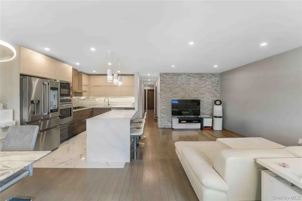 1324 Robin Lane Bayside NY 11360
