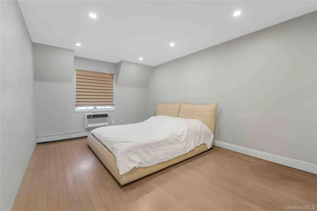 1324 Robin Lane Bayside NY 11360