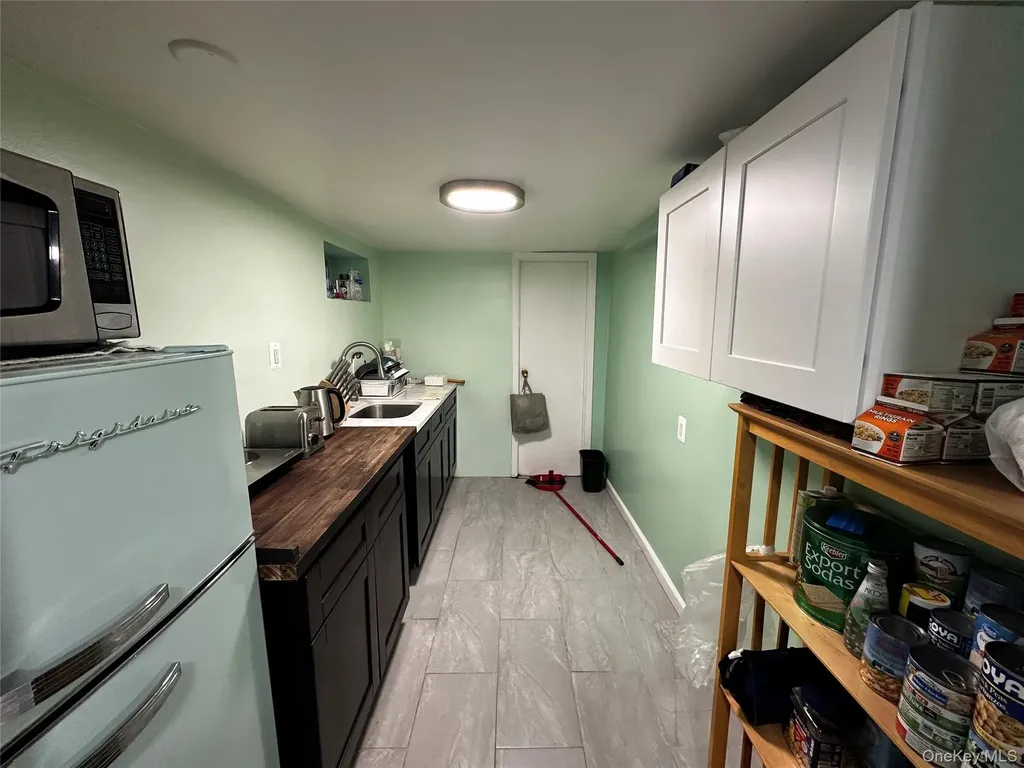 24116 148th Road Rosedale NY 11422