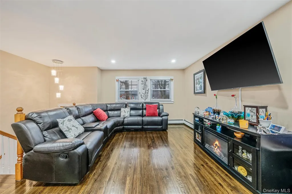 508 Nostrand Avenue Central Islip NY 11722