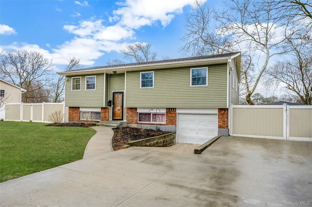 508 Nostrand Avenue Central Islip NY 11722