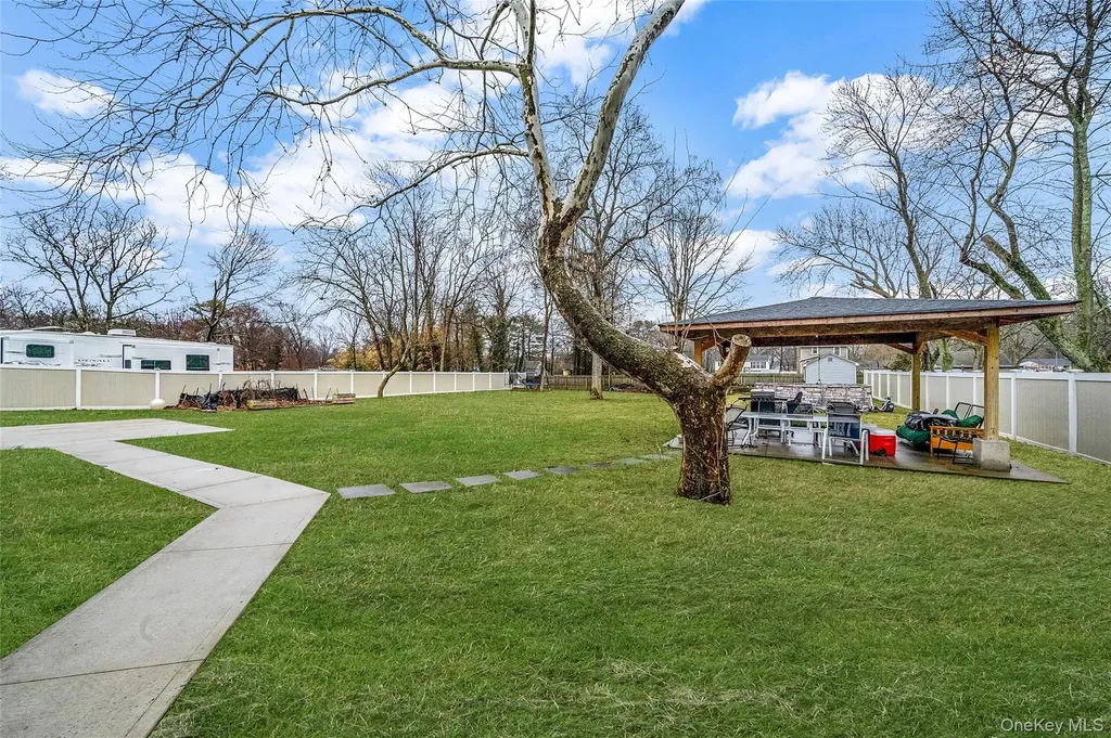 508 Nostrand Avenue Central Islip NY 11722