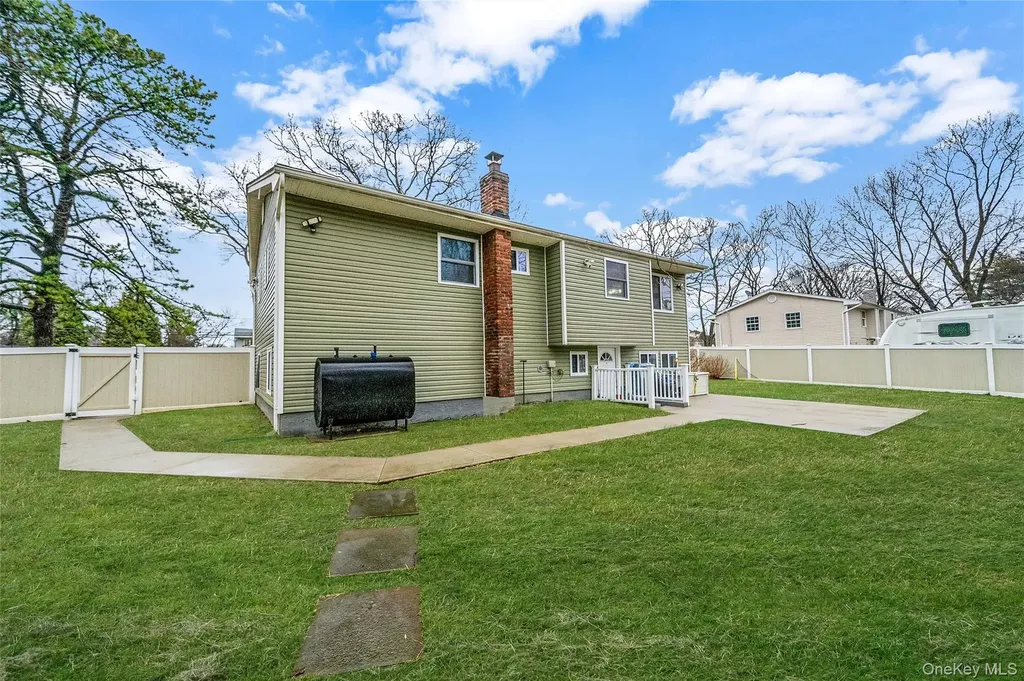508 Nostrand Avenue Central Islip NY 11722