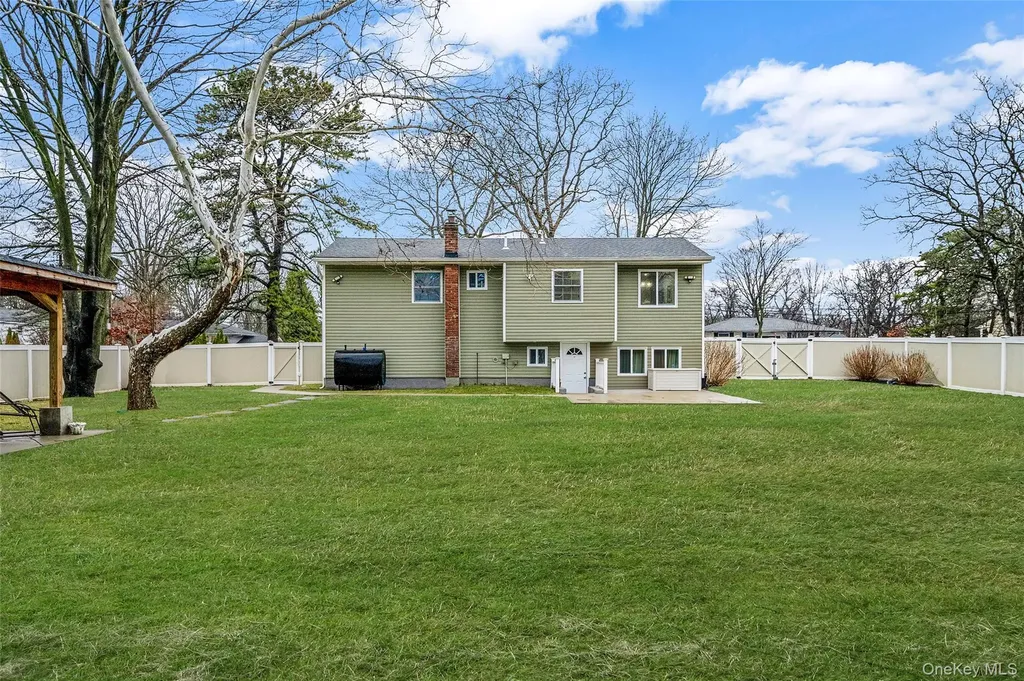 508 Nostrand Avenue Central Islip NY 11722