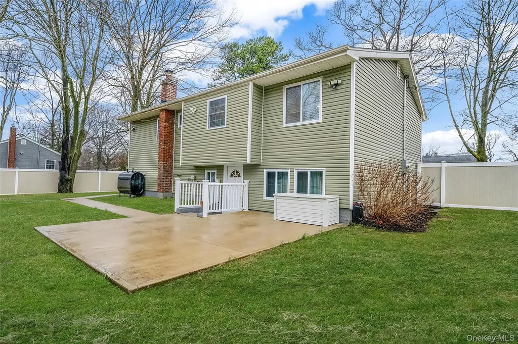 508 Nostrand Avenue Central Islip NY 11722
