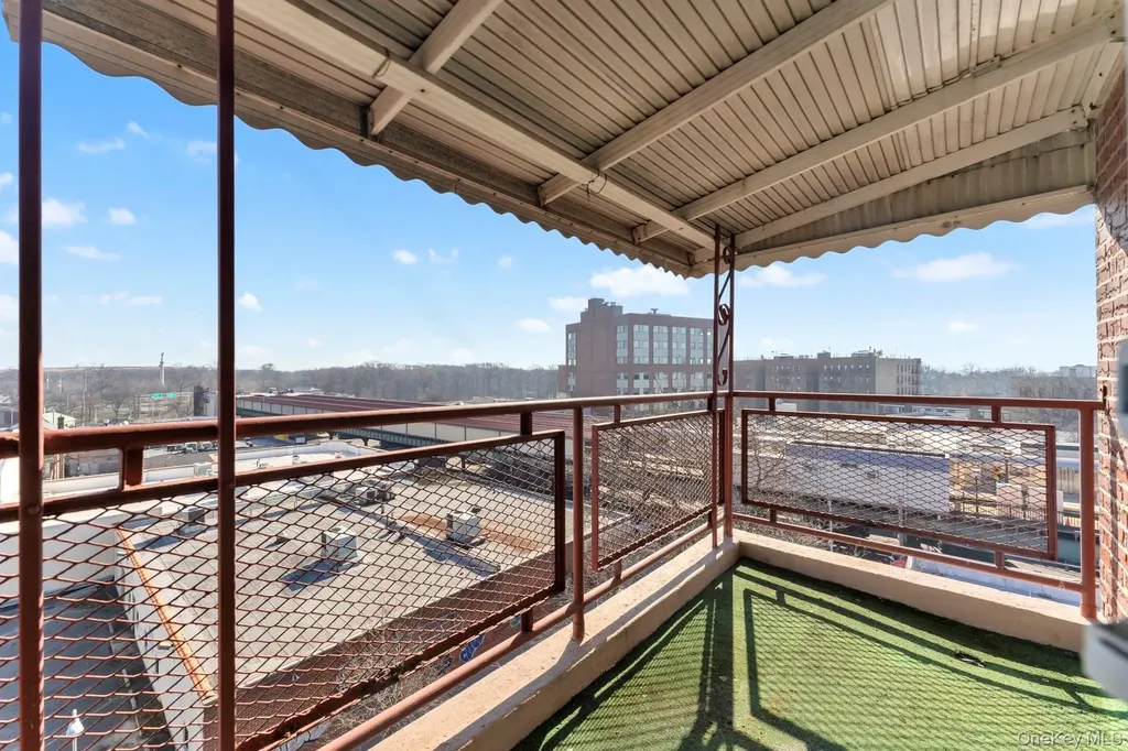 2015 Saint Paul Avenue Bronx NY 10461