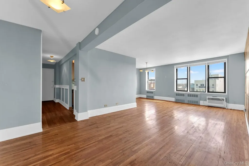 2015 Saint Paul Avenue Bronx NY 10461
