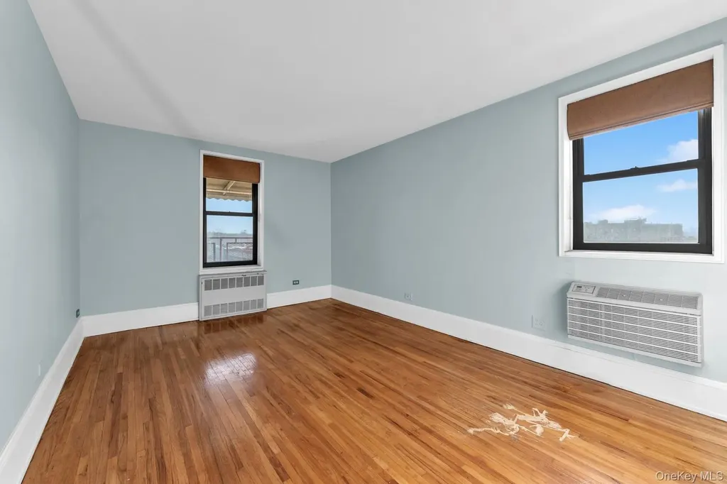 2015 Saint Paul Avenue Bronx NY 10461