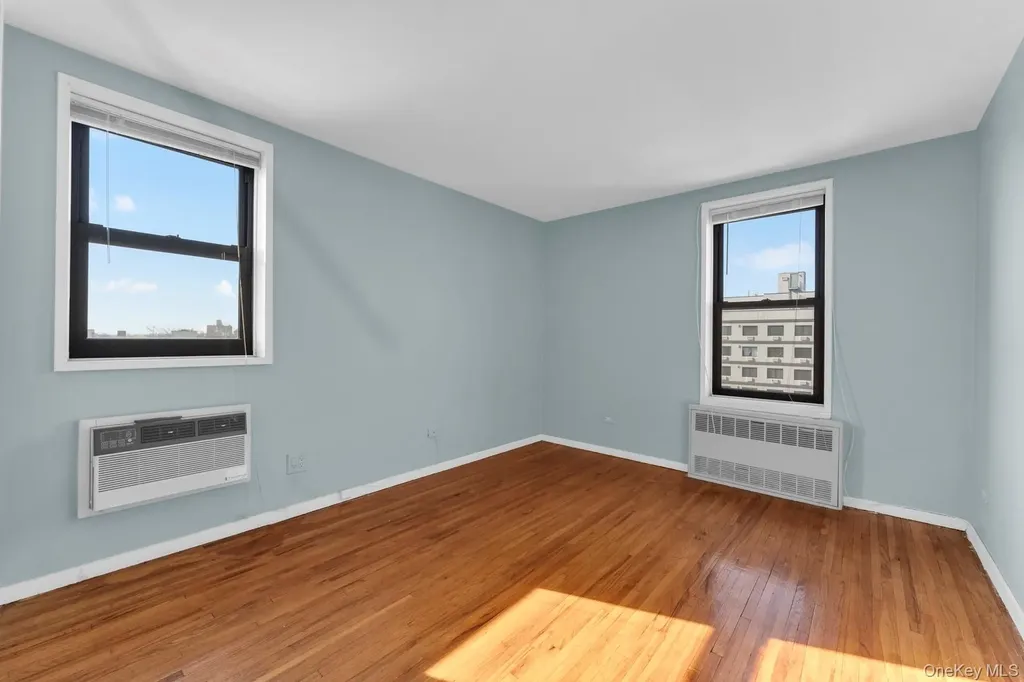 2015 Saint Paul Avenue Bronx NY 10461