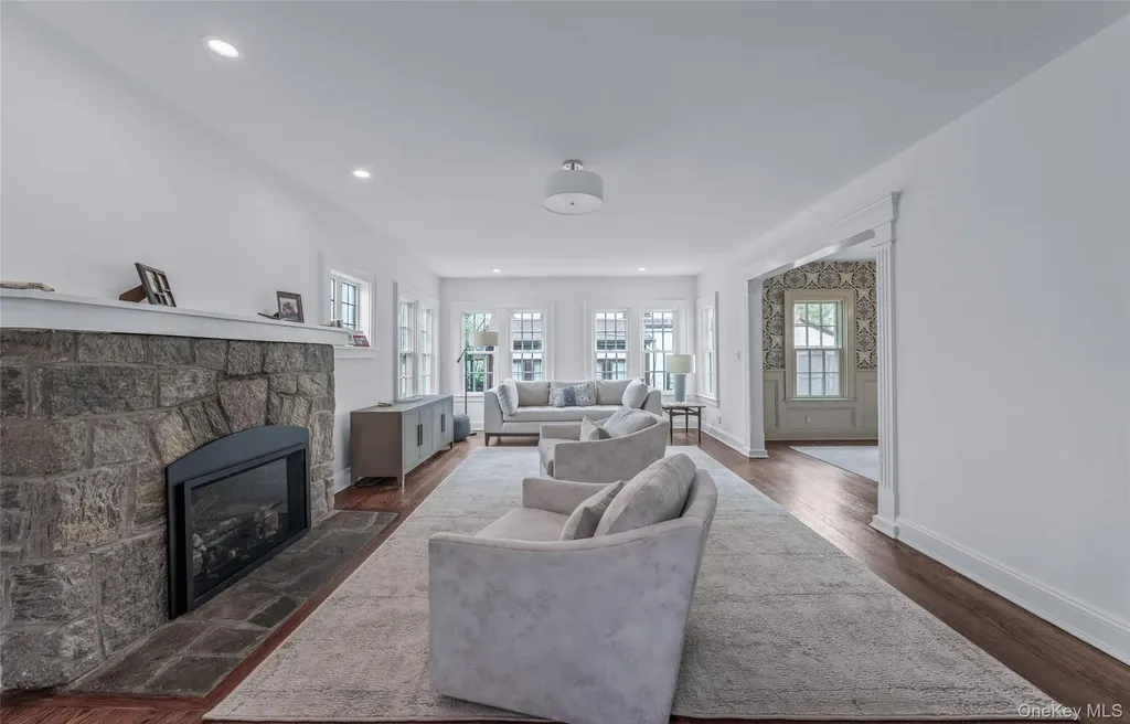 340 Manor Road Douglaston NY 11363