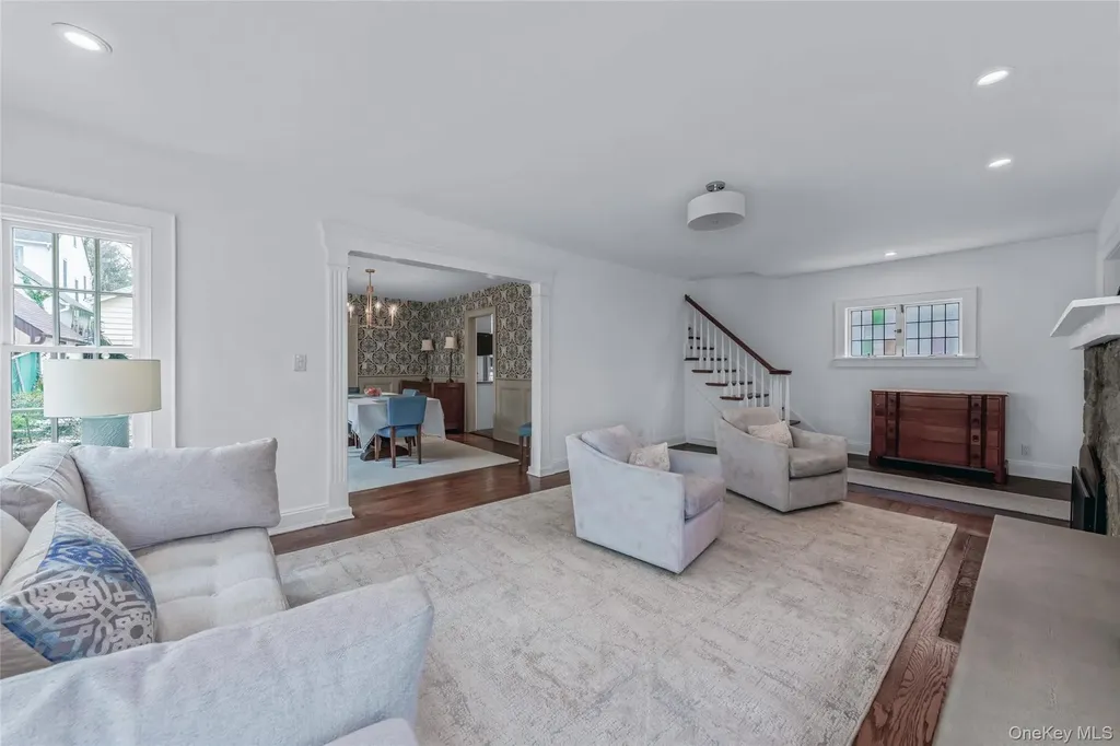 340 Manor Road Douglaston NY 11363
