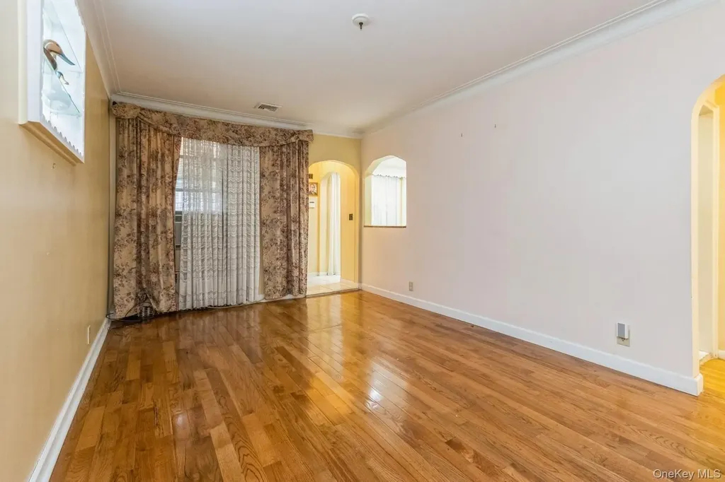 4121 Grace Avenue Bronx NY 10466