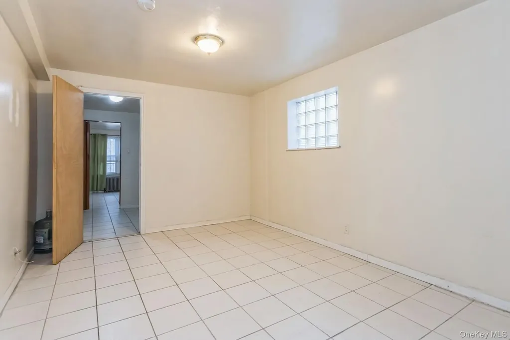 4121 Grace Avenue Bronx NY 10466