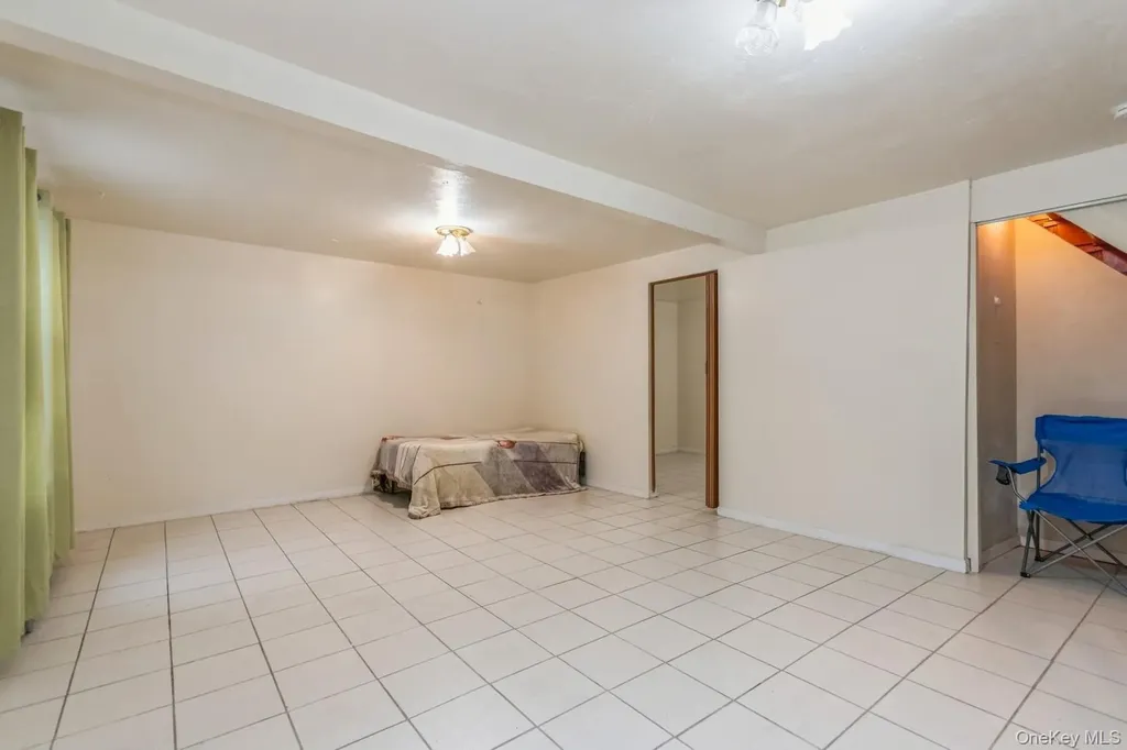 4121 Grace Avenue Bronx NY 10466