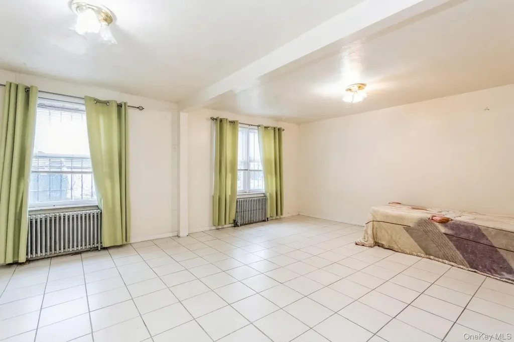 4121 Grace Avenue Bronx NY 10466