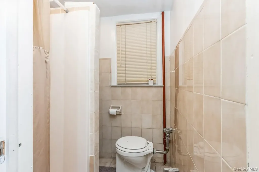 4121 Grace Avenue Bronx NY 10466