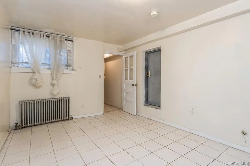 4121 Grace Avenue Bronx NY 10466