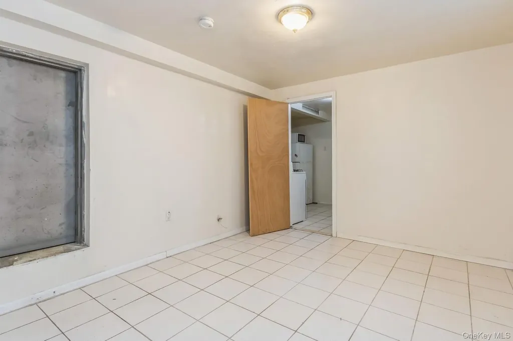 4121 Grace Avenue Bronx NY 10466