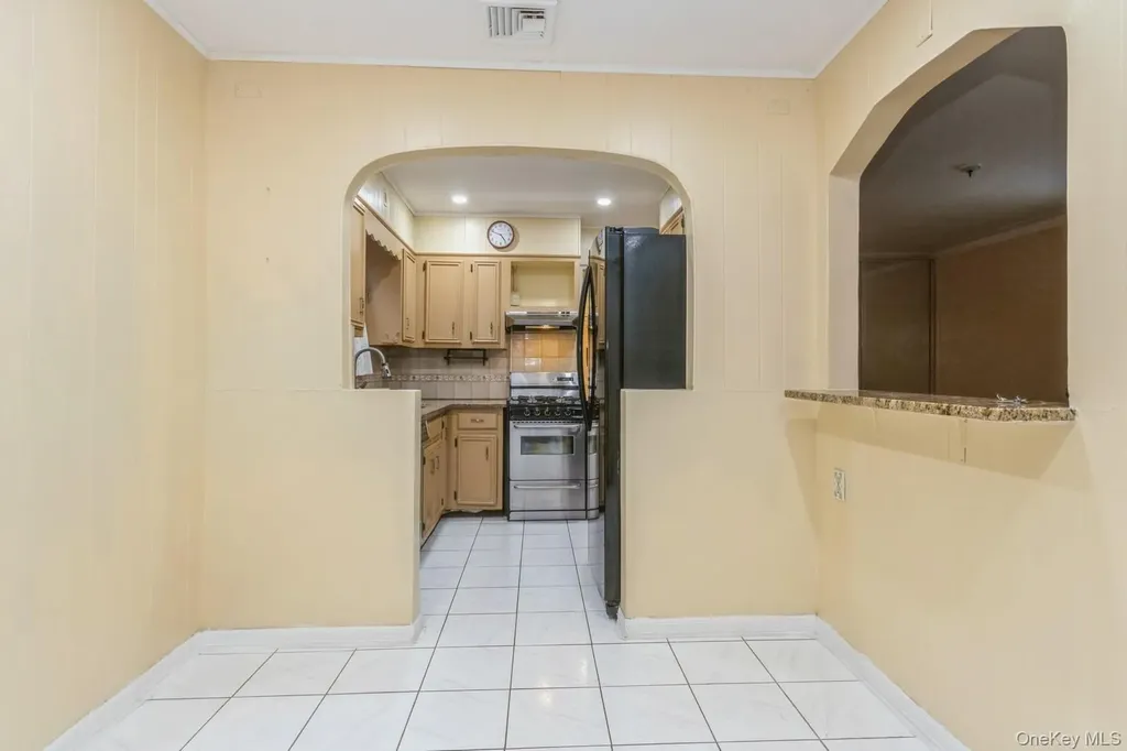 4121 Grace Avenue Bronx NY 10466
