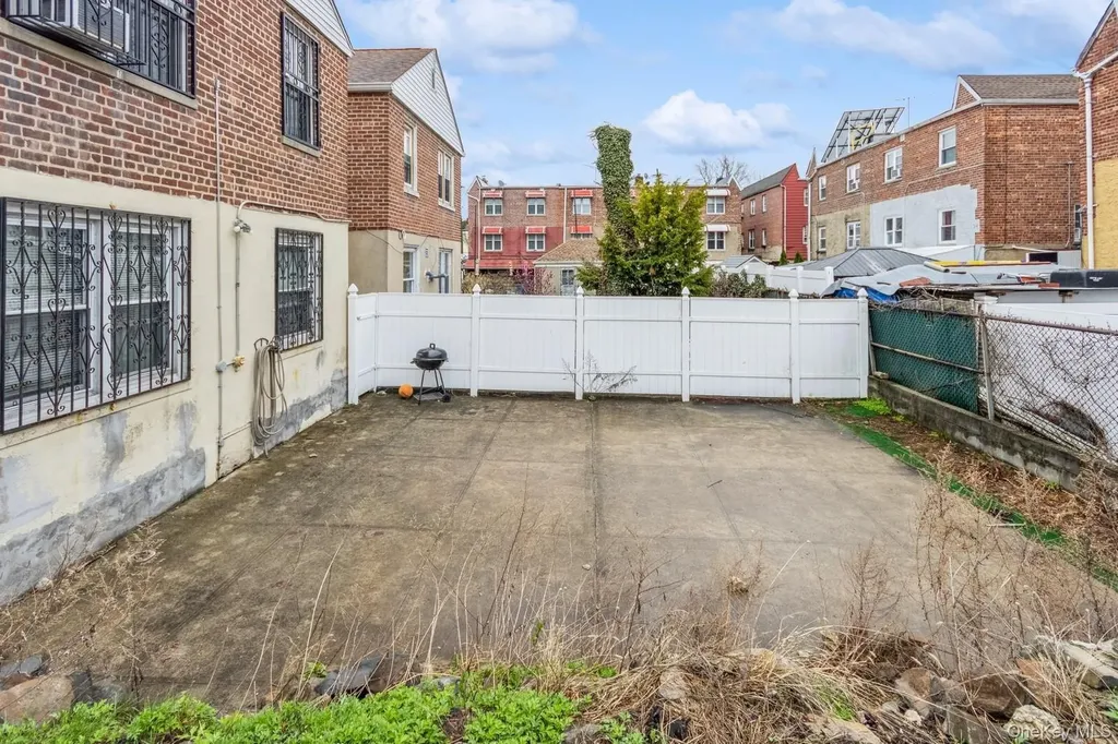 4121 Grace Avenue Bronx NY 10466