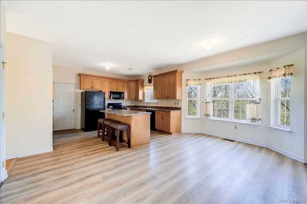 21 Alder Way Wappingers Falls NY 12590