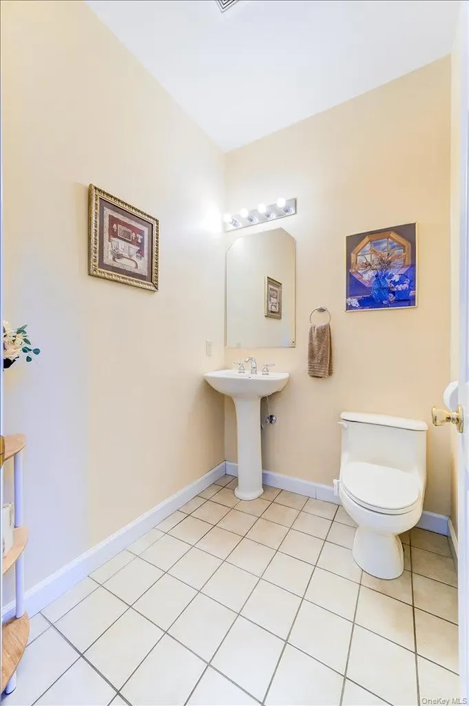 21 Alder Way Wappingers Falls NY 12590