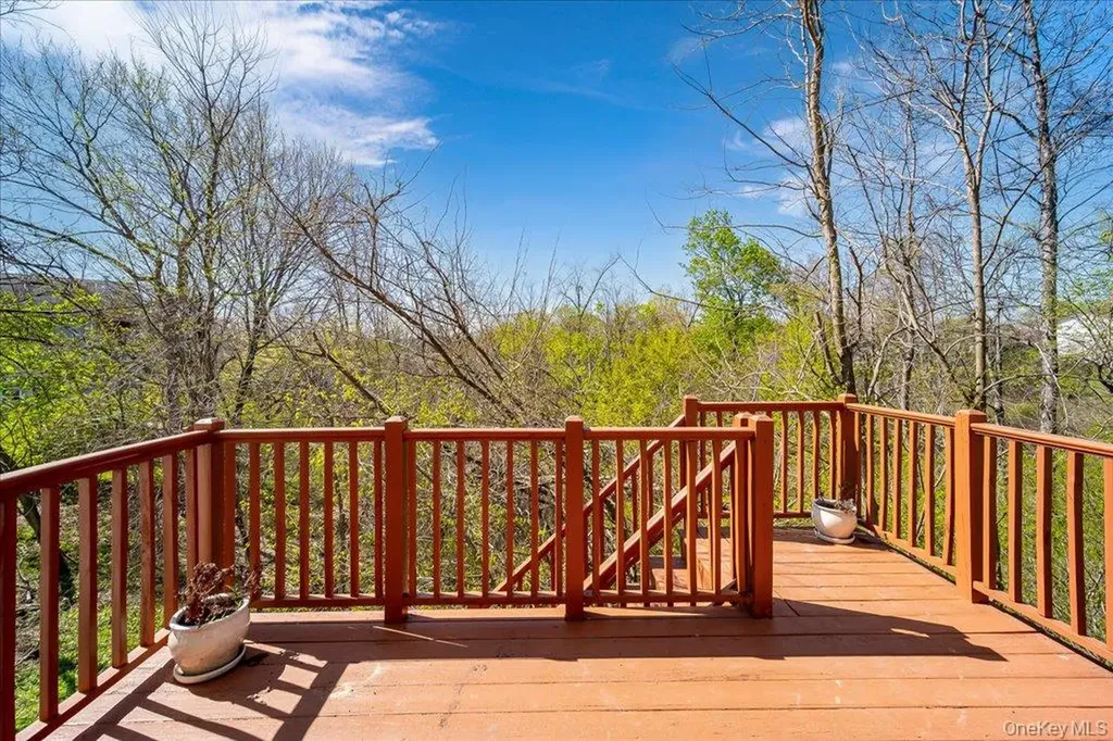 21 Alder Way Wappingers Falls NY 12590