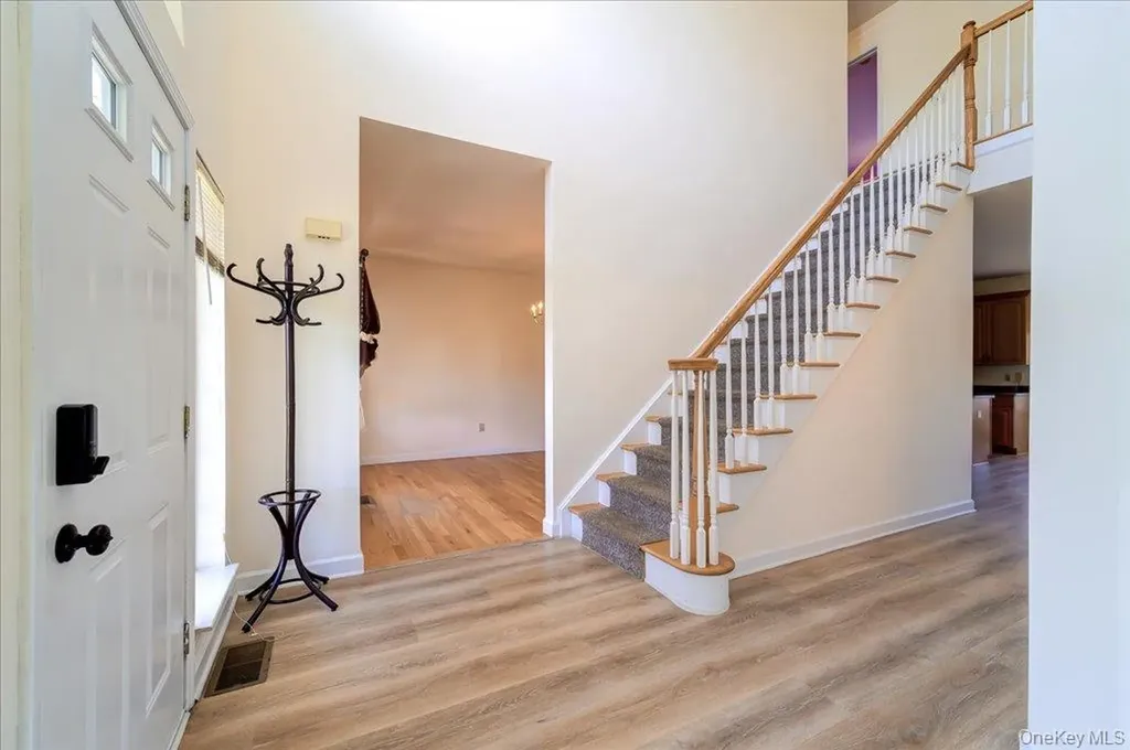 21 Alder Way Wappingers Falls NY 12590