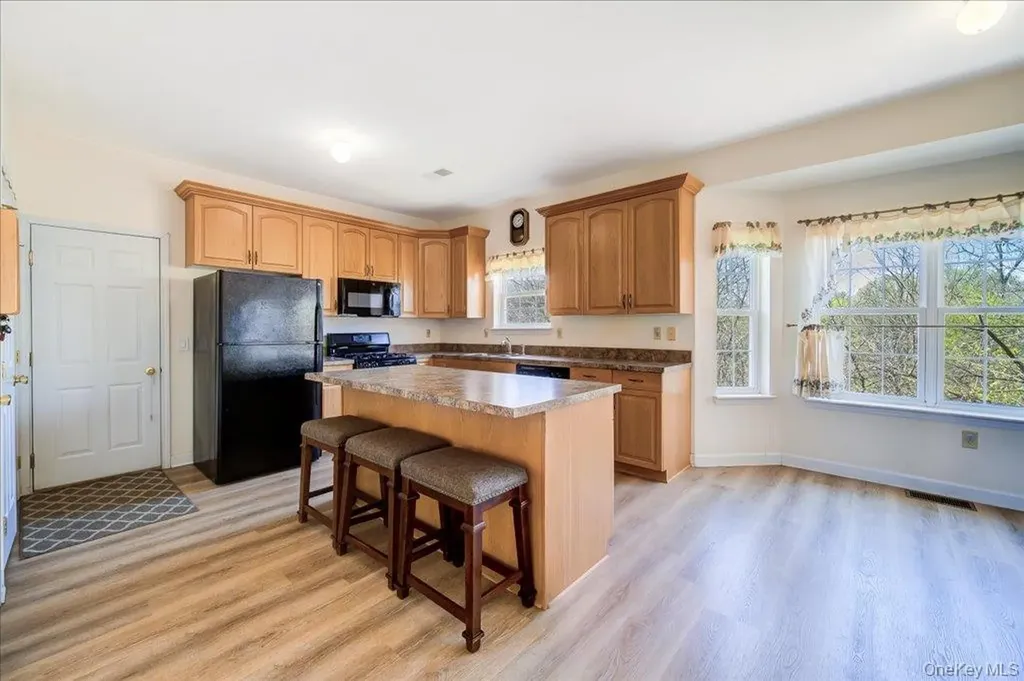 21 Alder Way Wappingers Falls NY 12590