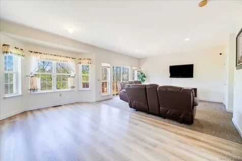 21 Alder Way Wappingers Falls NY 12590
