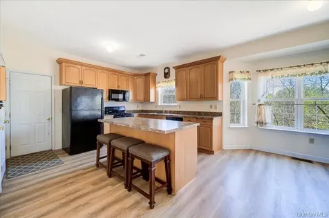 21 Alder Way Wappingers Falls NY 12590