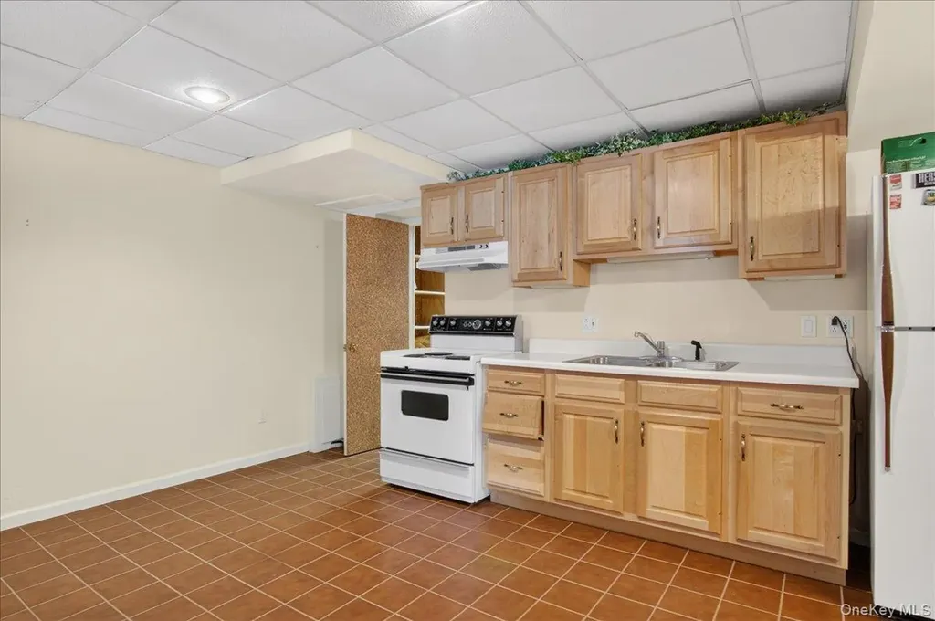3 South Collins Terrace Call Listing Agent NY 12866