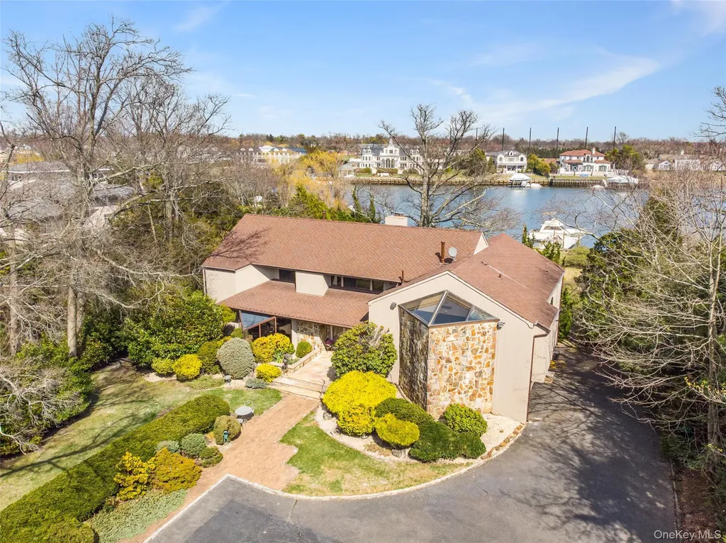 214 Cedar Avenue Hewlett Bay Park NY 11557