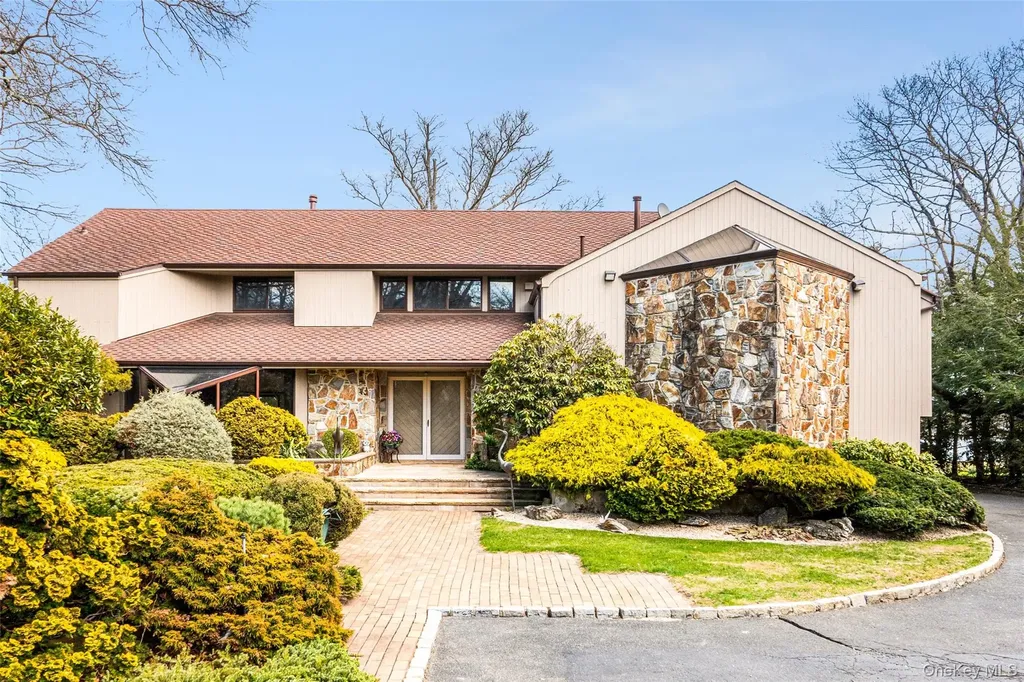 214 Cedar Avenue Hewlett Bay Park NY 11557