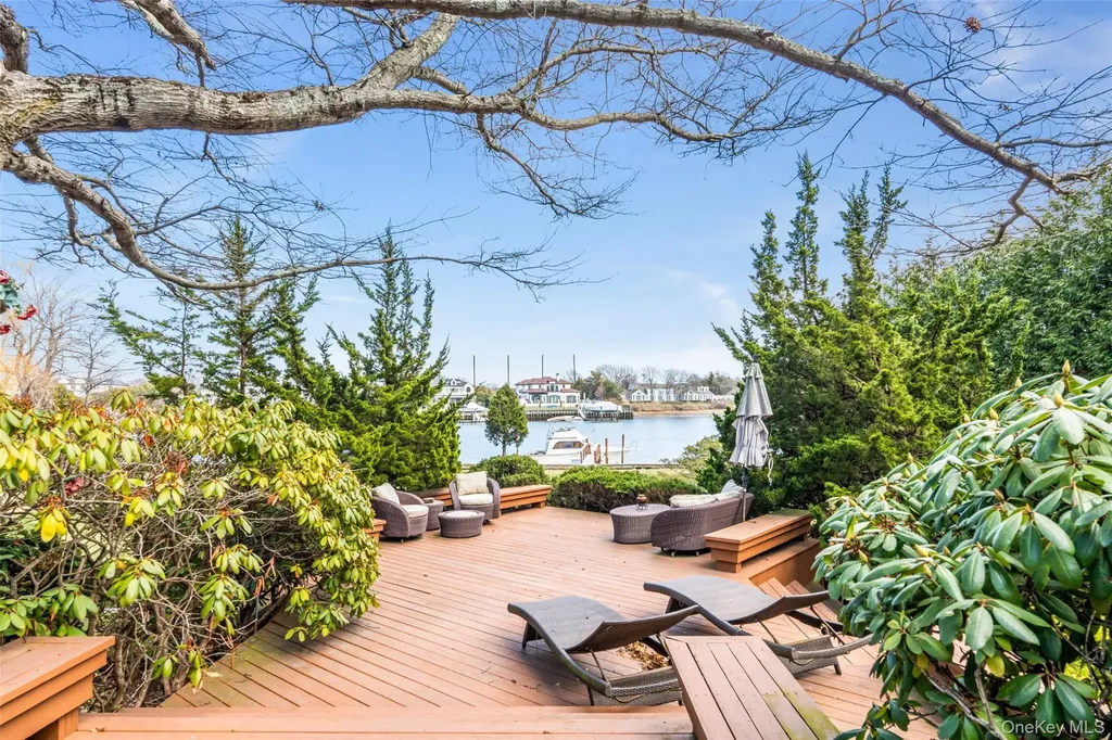 214 Cedar Avenue Hewlett Bay Park NY 11557
