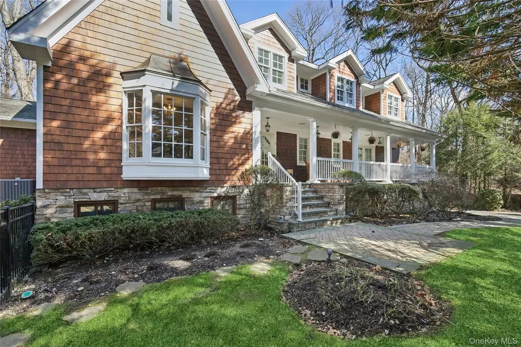 39 Cherry Lane Syosset NY 11791