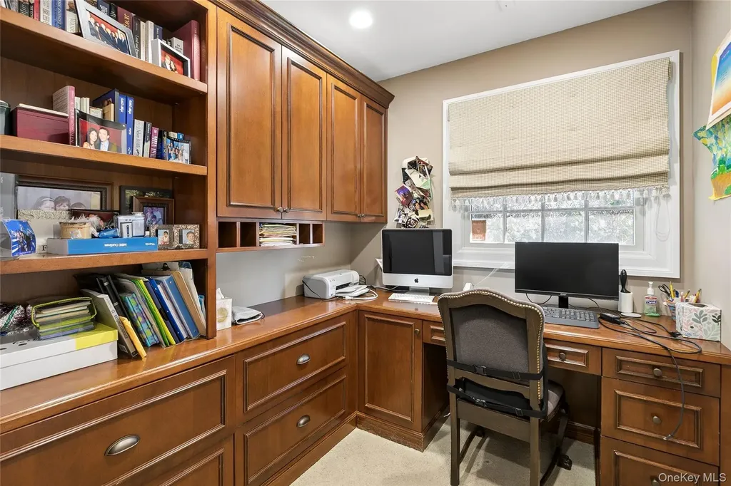39 Cherry Lane Syosset NY 11791