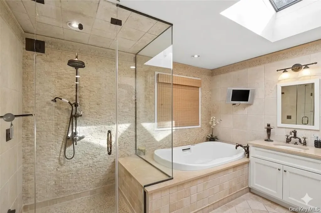 39 Cherry Lane Syosset NY 11791