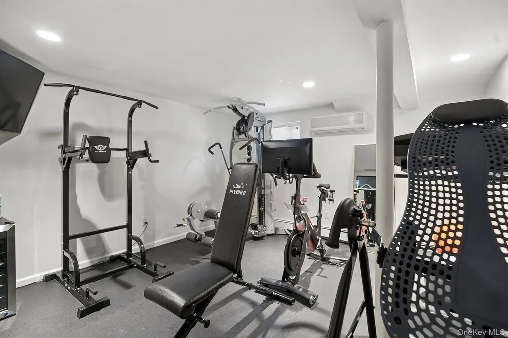 39 Cherry Lane Syosset NY 11791