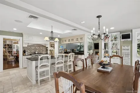 39 Cherry Lane Syosset NY 11791