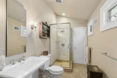 39 Cherry Lane Syosset NY 11791
