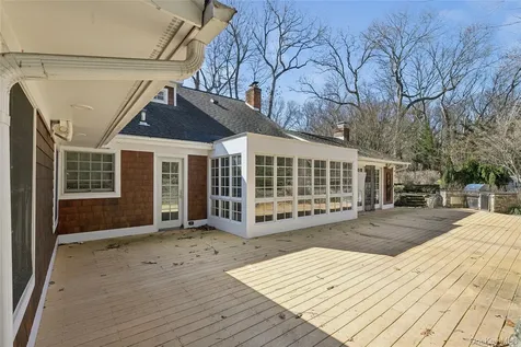 39 Cherry Lane Syosset NY 11791