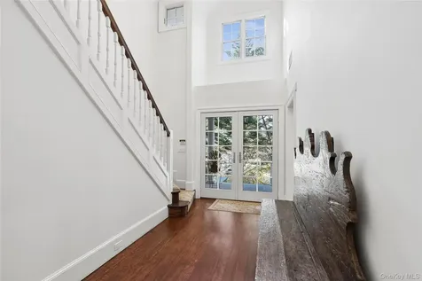 39 Cherry Lane Syosset NY 11791