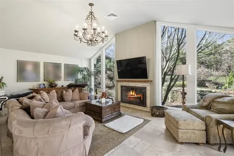 39 Cherry Lane Syosset NY 11791