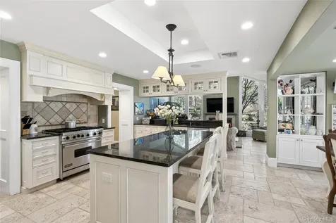39 Cherry Lane Syosset NY 11791