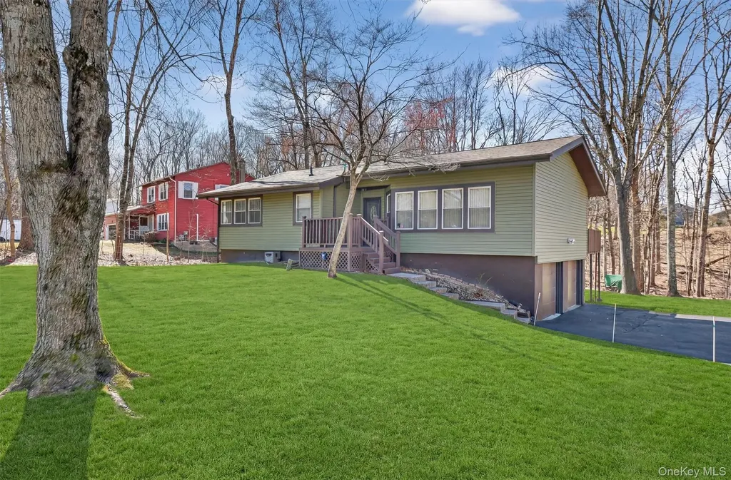 32 Sachson Place Wappingers Falls NY 12590