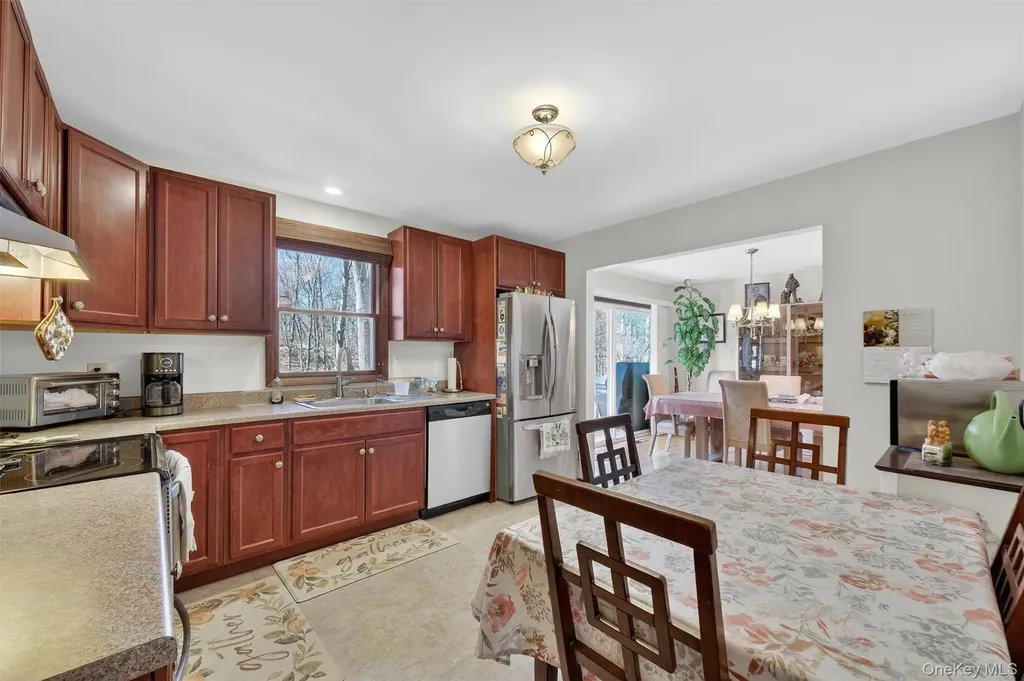 32 Sachson Place Wappingers Falls NY 12590